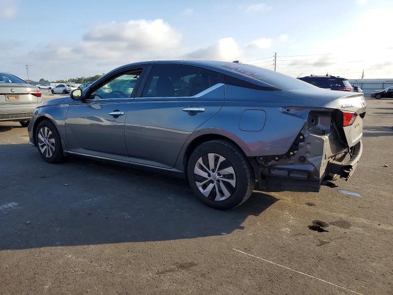 Фото 2 - NISSAN ALTIMA