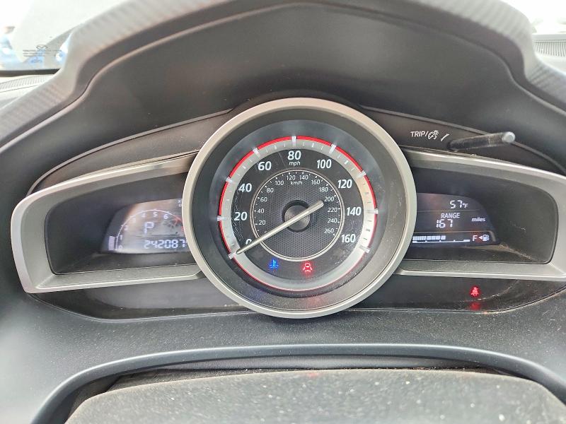 Фото 9 - MAZDA 3