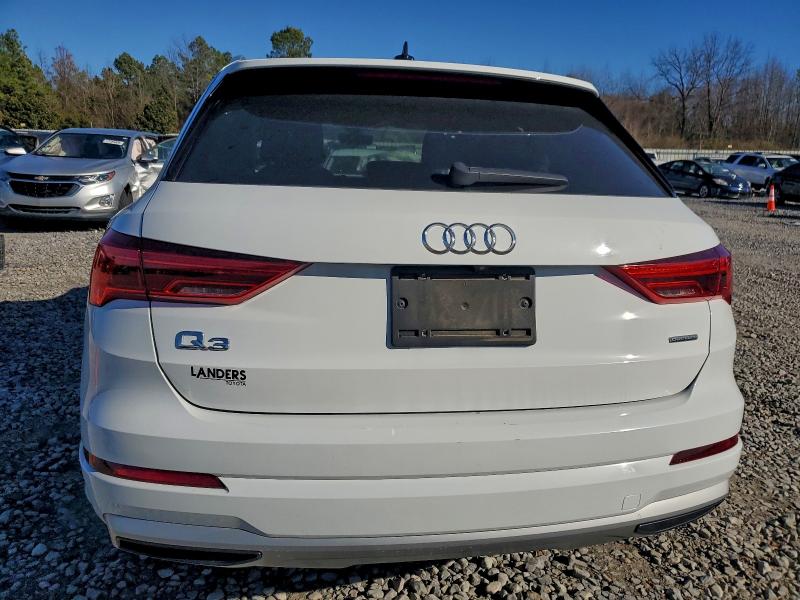 Фото 6 - AUDI Q3