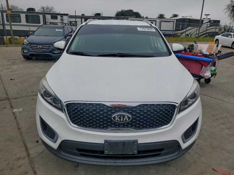 Фото 5 - KIA SORENTO