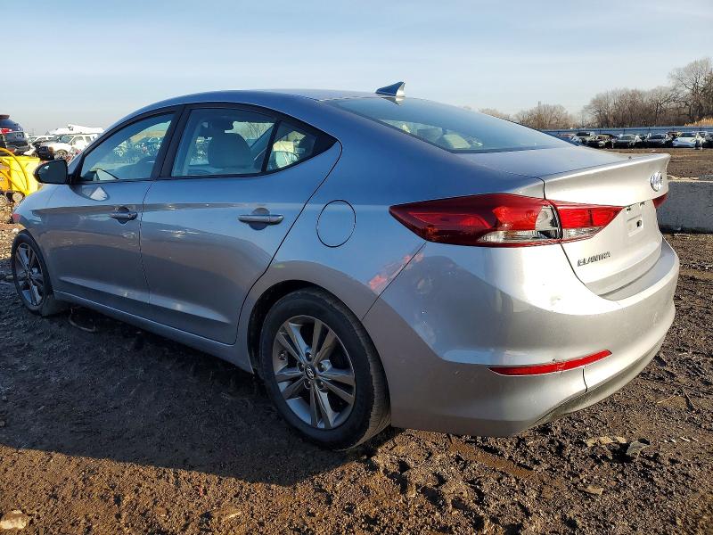 Фото 2 - HYUNDAI ELANTRA