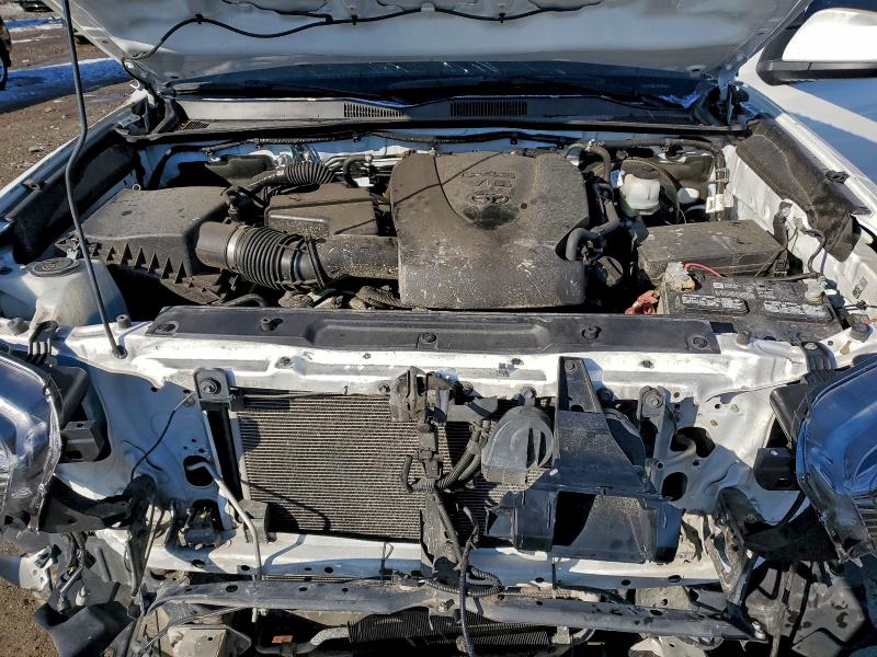 Фото 11 - TOYOTA TACOMA