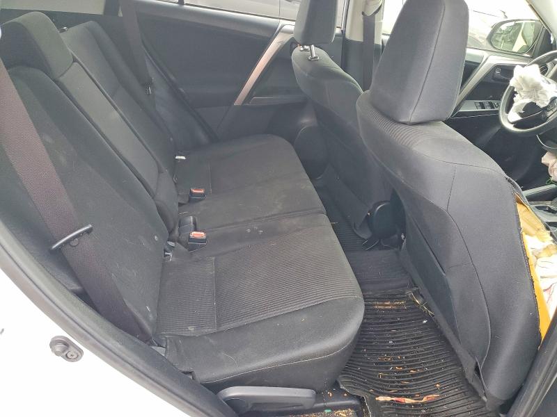 Фото 11 - TOYOTA RAV4