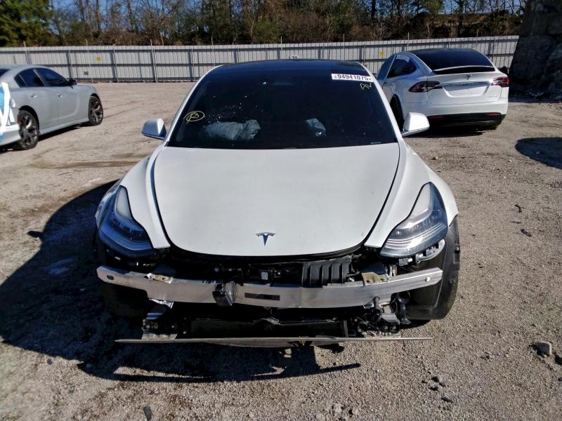 Фото 5 - TESLA MODEL 3