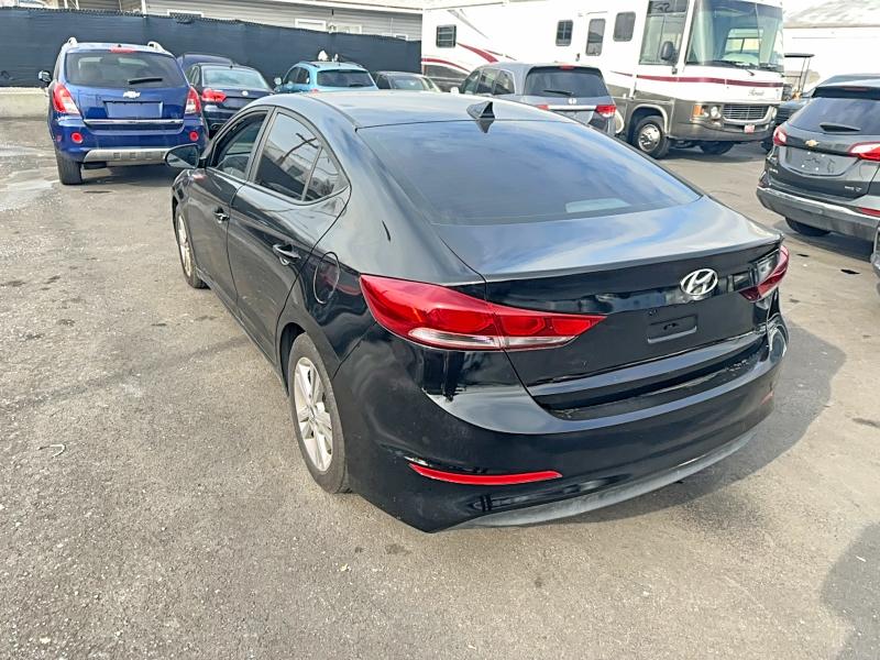 Фото 3 - HYUNDAI ELANTRA