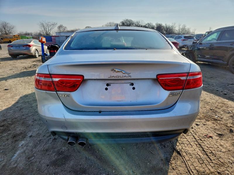 Фото 6 - JAGUAR XE