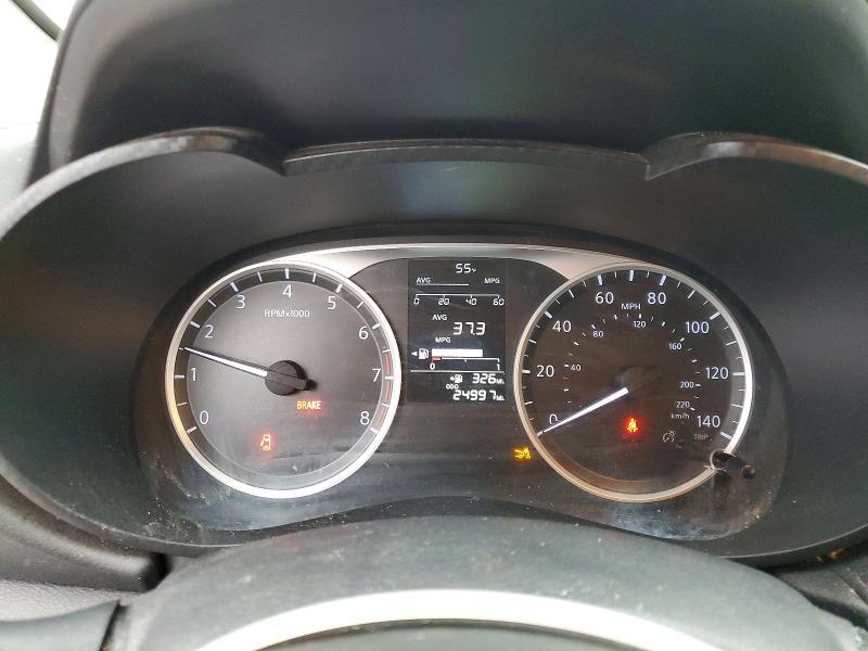 Фото 9 - NISSAN VERSA