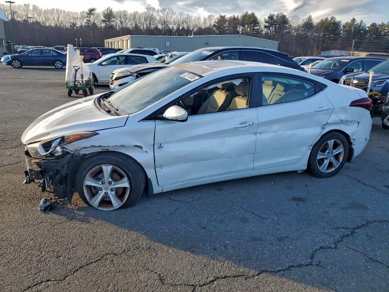 Фото 1 - HYUNDAI ELANTRA