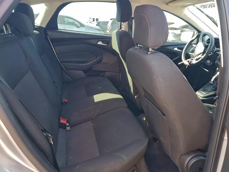 Фото 10 - FORD FOCUS