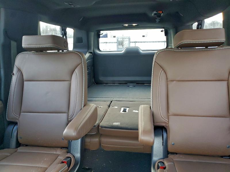 Фото 10 - CHEVROLET SUBURBAN