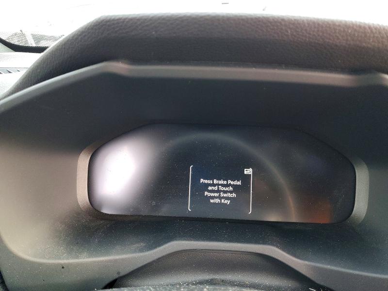 Фото 9 - TOYOTA RAV4