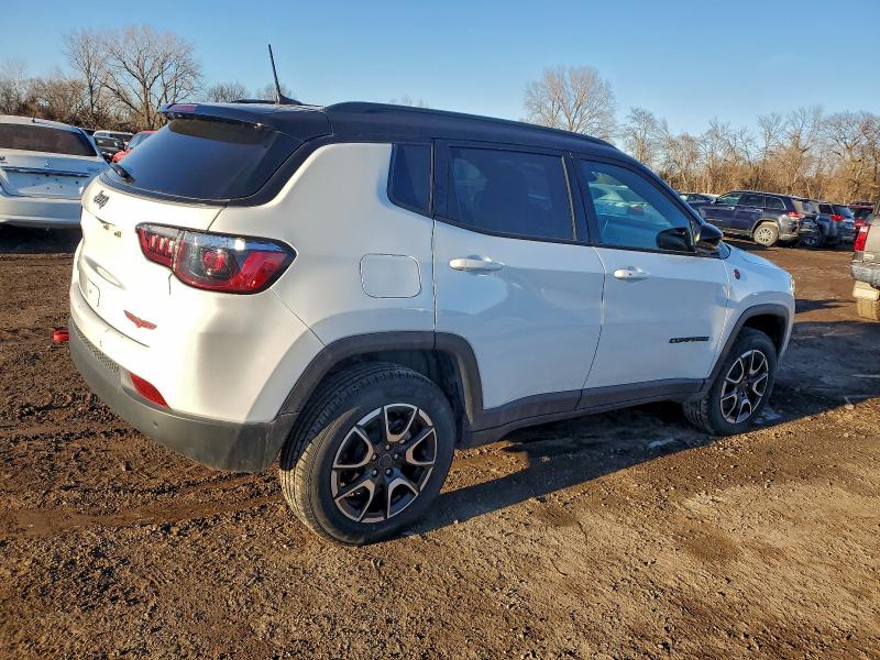 Фото 3 - JEEP COMPASS