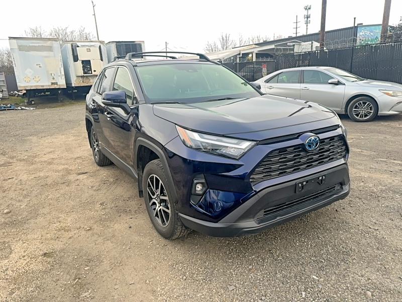 Фото 1 - TOYOTA RAV4