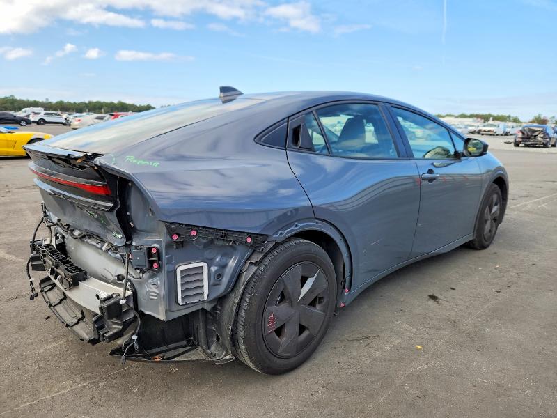 Фото 3 - TOYOTA PRIUS