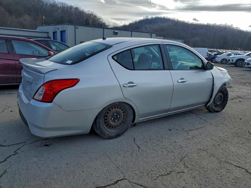 Фото 3 - NISSAN VERSA