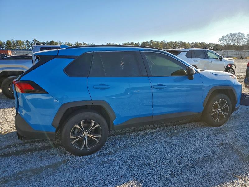 Фото 3 - TOYOTA RAV4