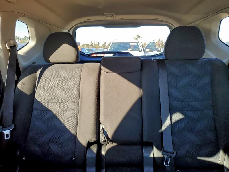 Фото 10 - NISSAN ROGUE