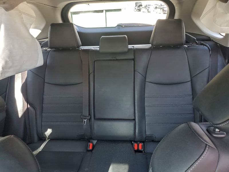 Фото 10 - TOYOTA RAV4