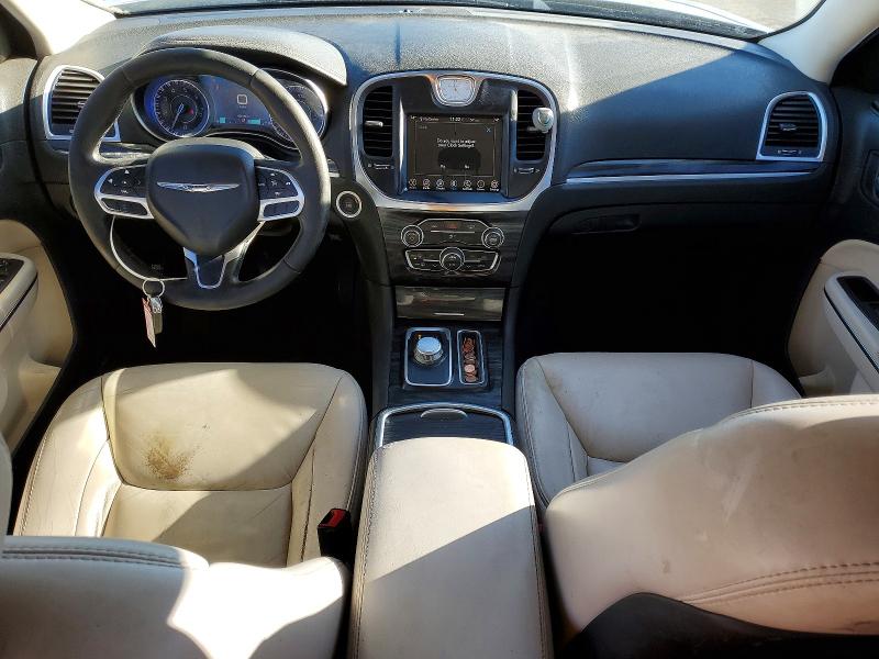 Фото 8 - CHRYSLER 300