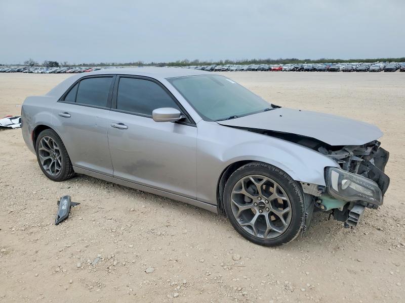 Фото 4 - CHRYSLER 300