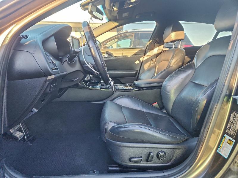 Фото 7 - KIA STINGER