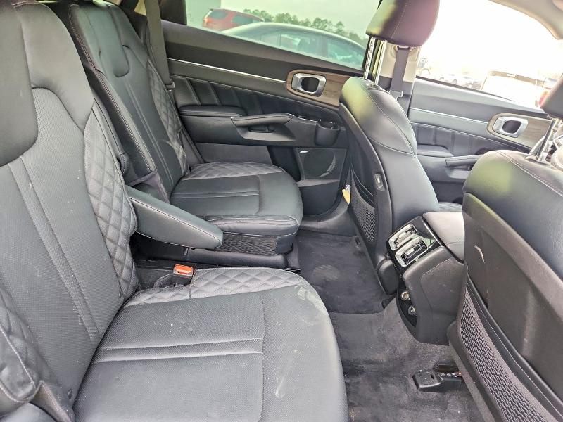 Фото 11 - KIA SORENTO