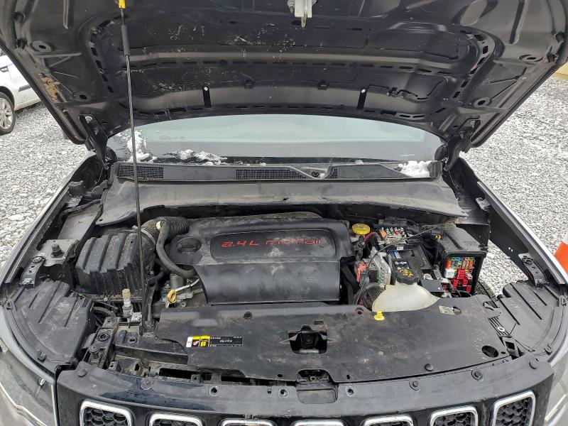 Фото 12 - JEEP COMPASS