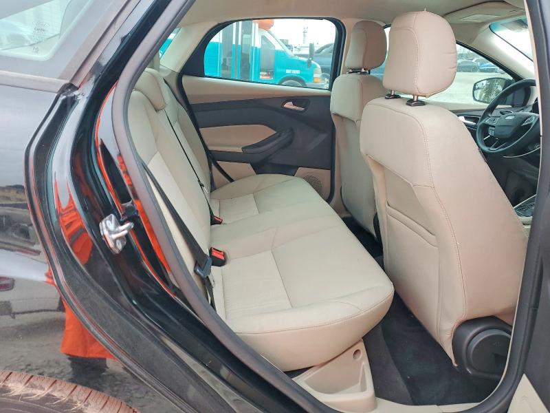 Фото 10 - FORD FOCUS