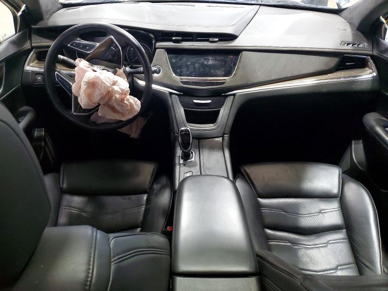 Фото 8 - CADILLAC XT5