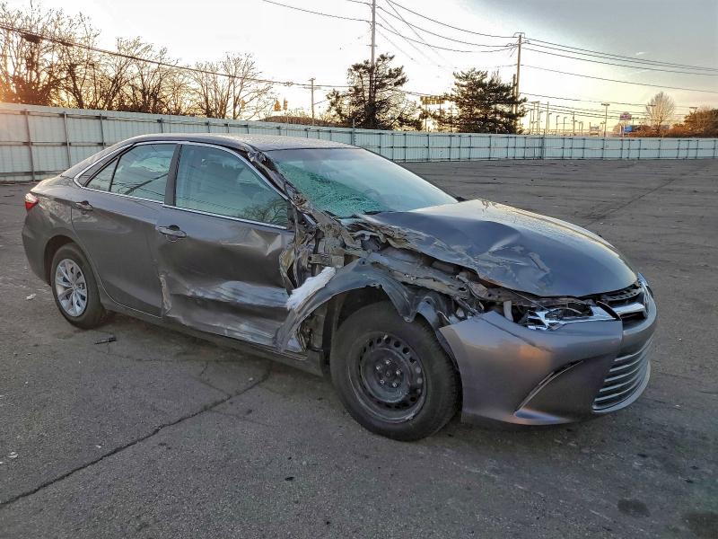 Фото 4 - TOYOTA CAMRY