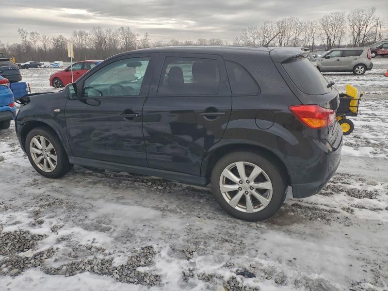 Фото 2 - MITSUBISHI OUTLANDER