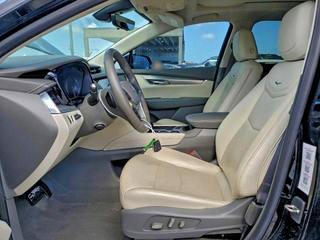 Фото 7 - CADILLAC XT5