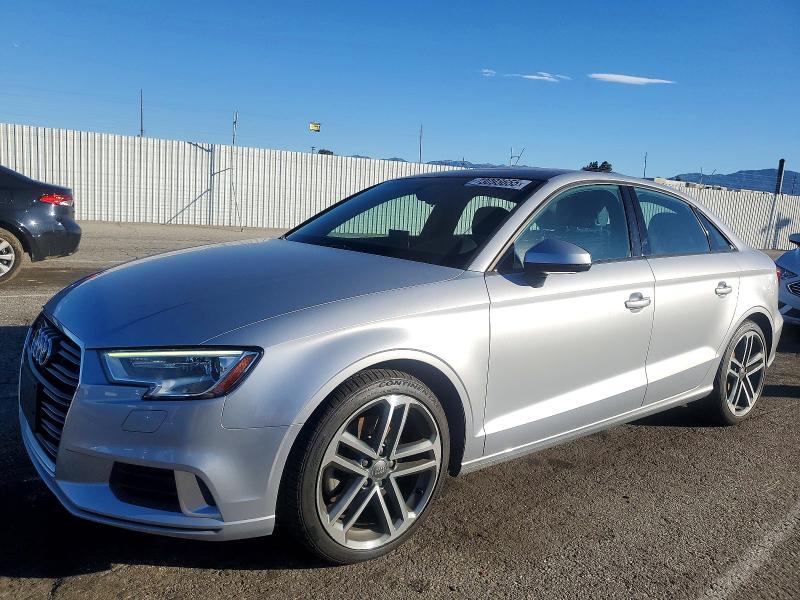 Фото 1 - AUDI A3