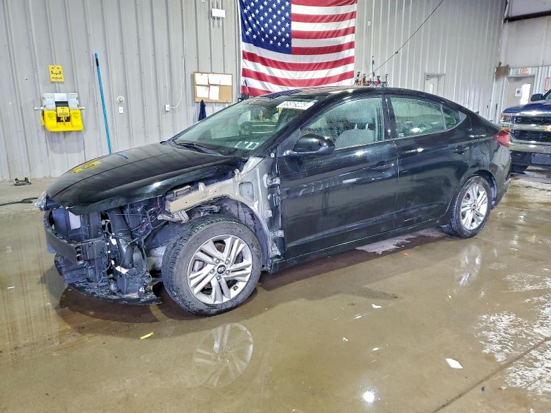 Фото 1 - HYUNDAI ELANTRA