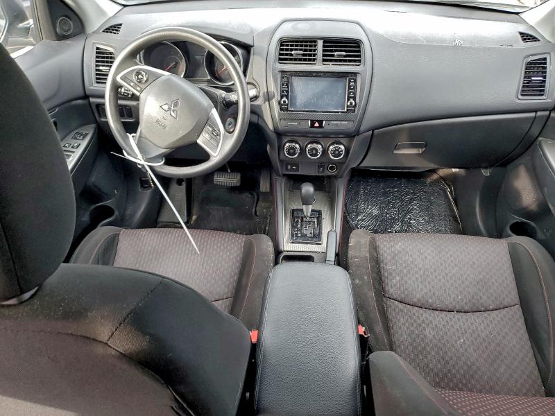 Фото 8 - MITSUBISHI OUTLANDER