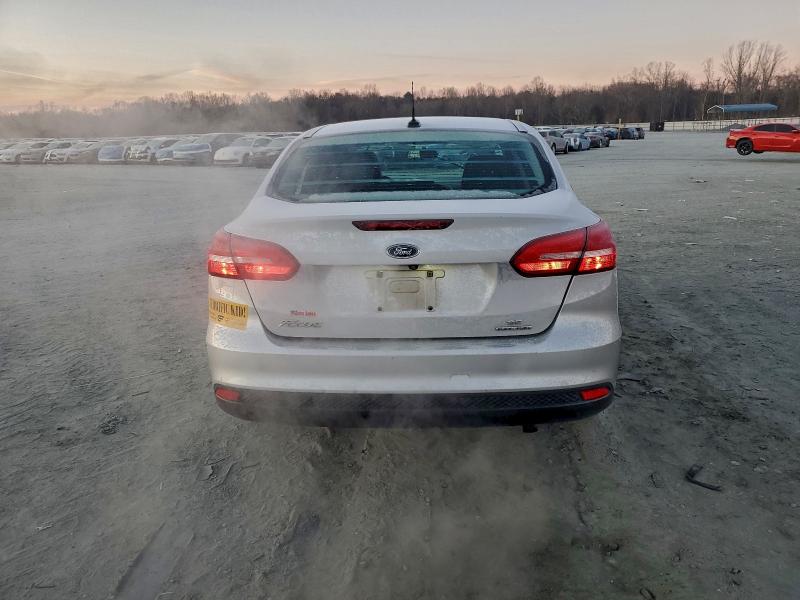 Фото 6 - FORD FOCUS