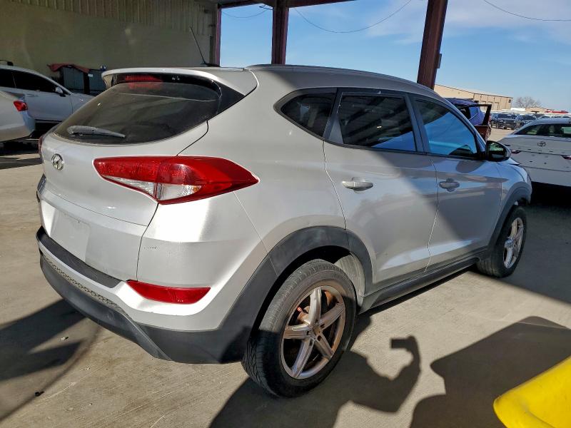 Фото 3 - HYUNDAI TUCSON