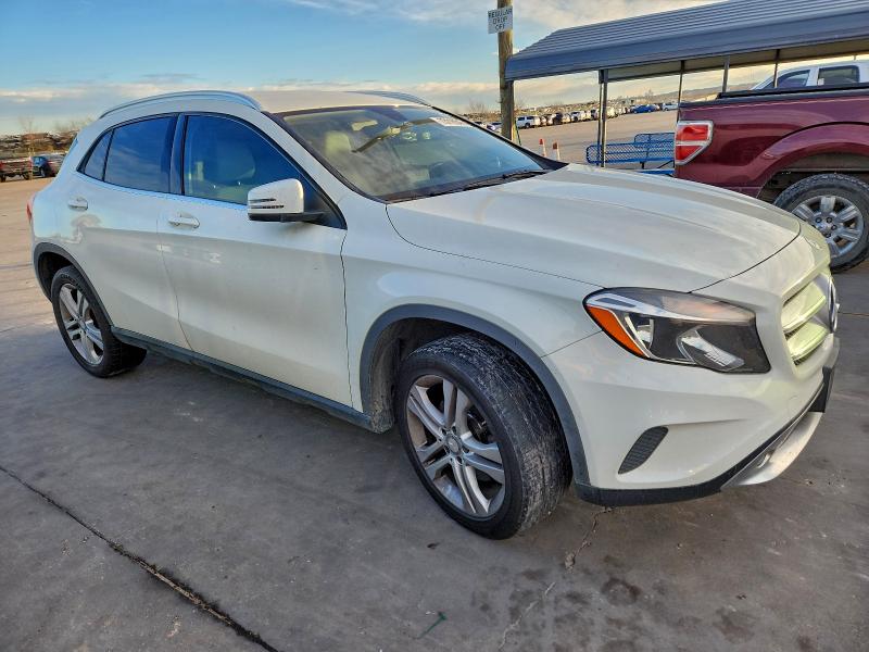 MERCEDES-BENZ GLA-CLASS 2015 VIN WDCTG4GB4FJ083100