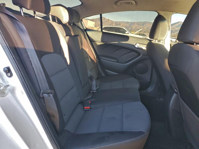 Фото 10 - KIA FORTE