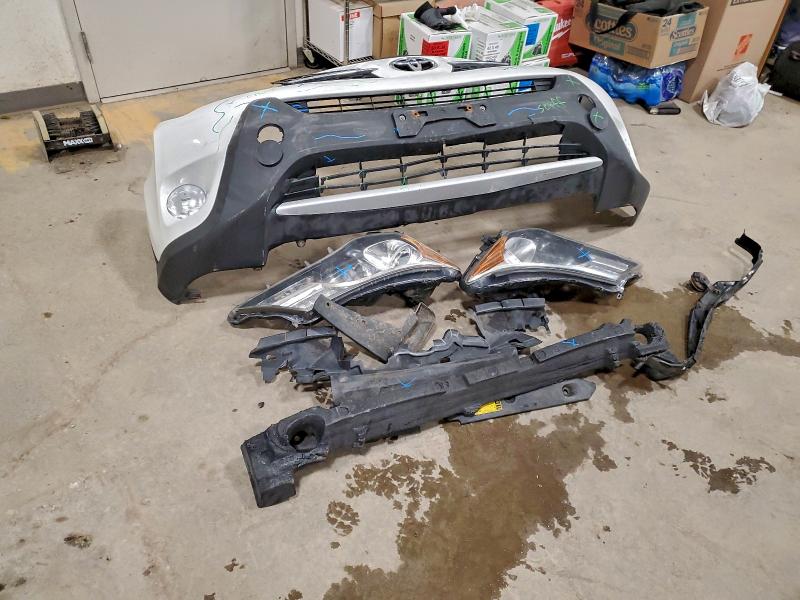 Фото 13 - TOYOTA RAV4