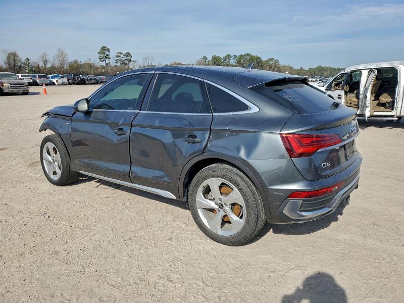 Фото 2 - AUDI Q5