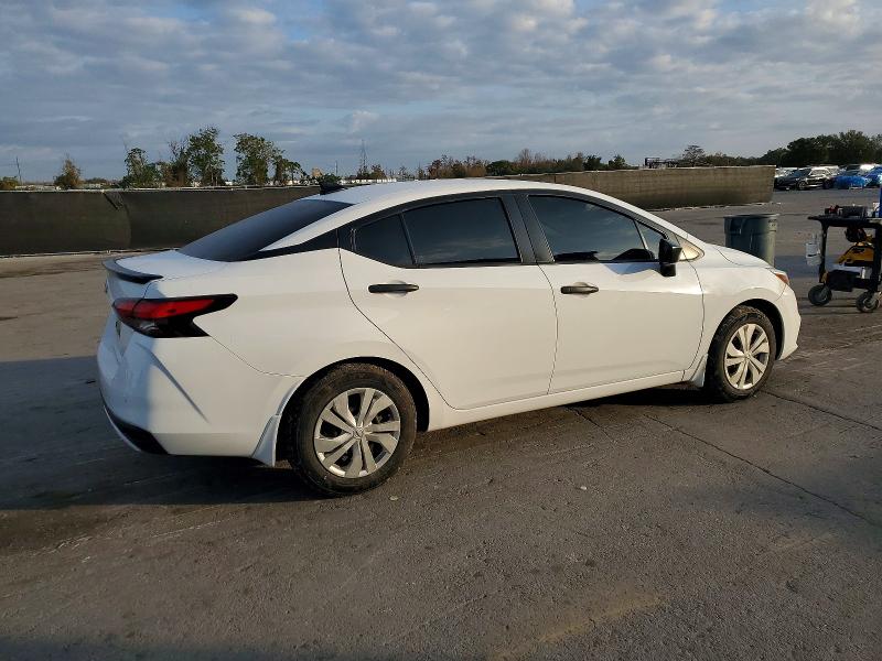 Фото 3 - NISSAN VERSA