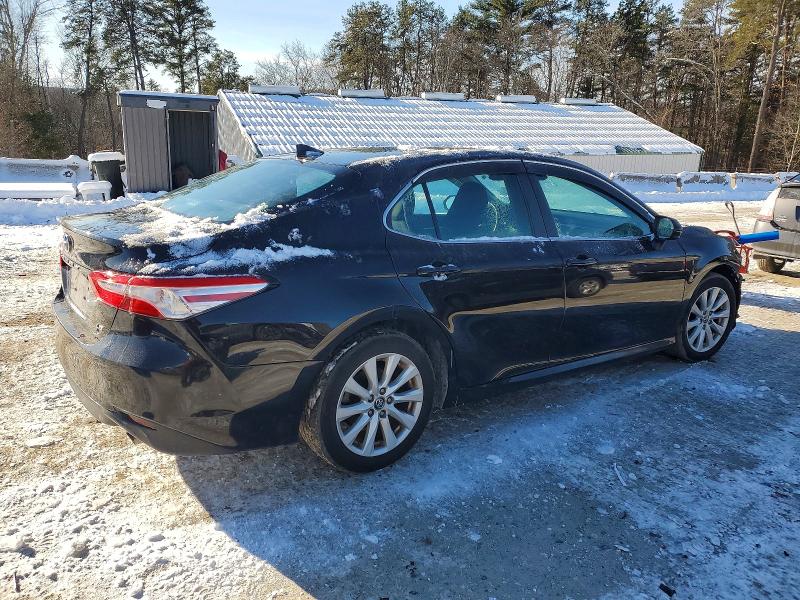 Фото 3 - TOYOTA CAMRY