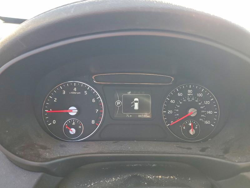 Фото 9 - KIA SORENTO