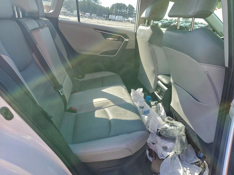 Фото 11 - TOYOTA RAV4