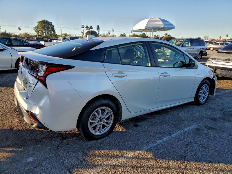Фото 3 - TOYOTA PRIUS
