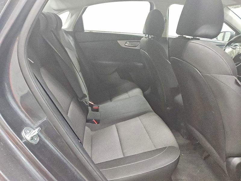 Фото 10 - KIA FORTE