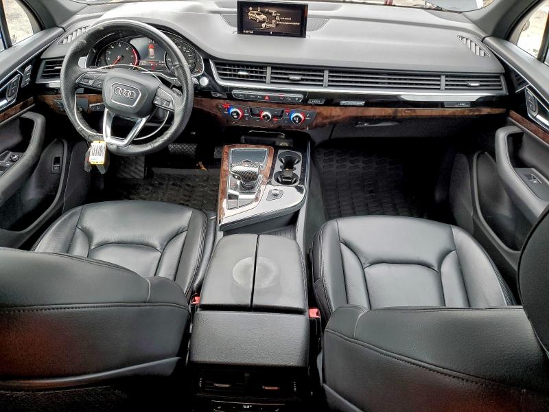 Фото 8 - AUDI Q7