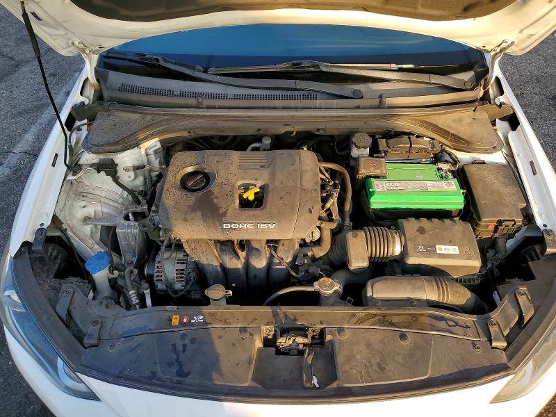 Фото 11 - HYUNDAI ELANTRA