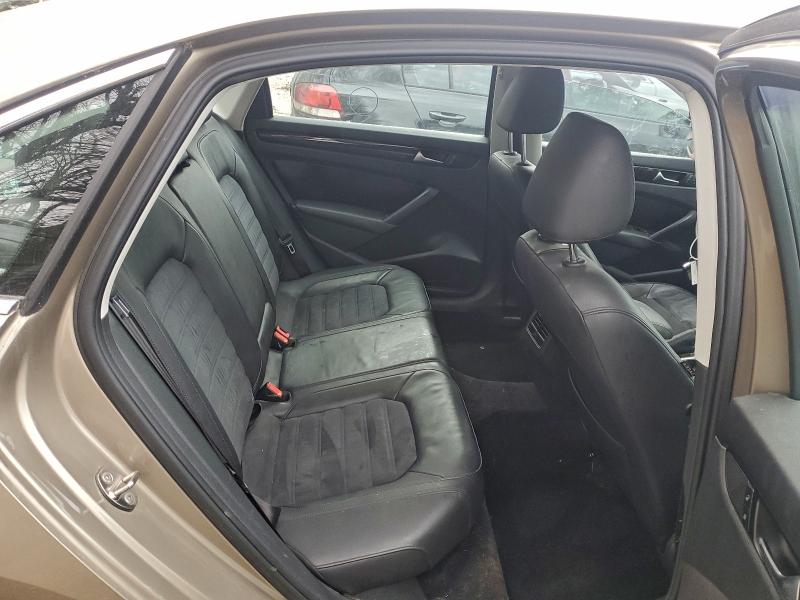 Фото 10 - VOLKSWAGEN PASSAT